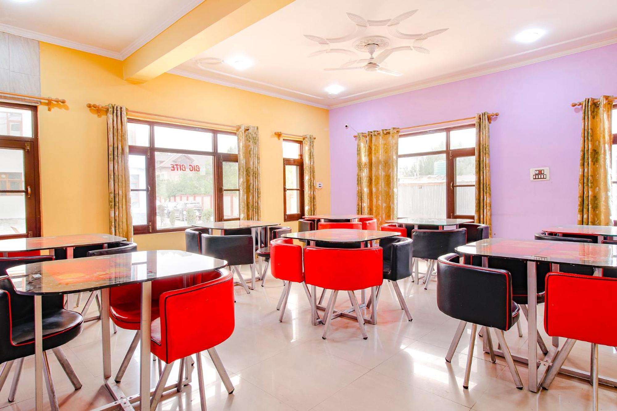 Fabhotel Grand Comforts Haidarpur Экстерьер фото