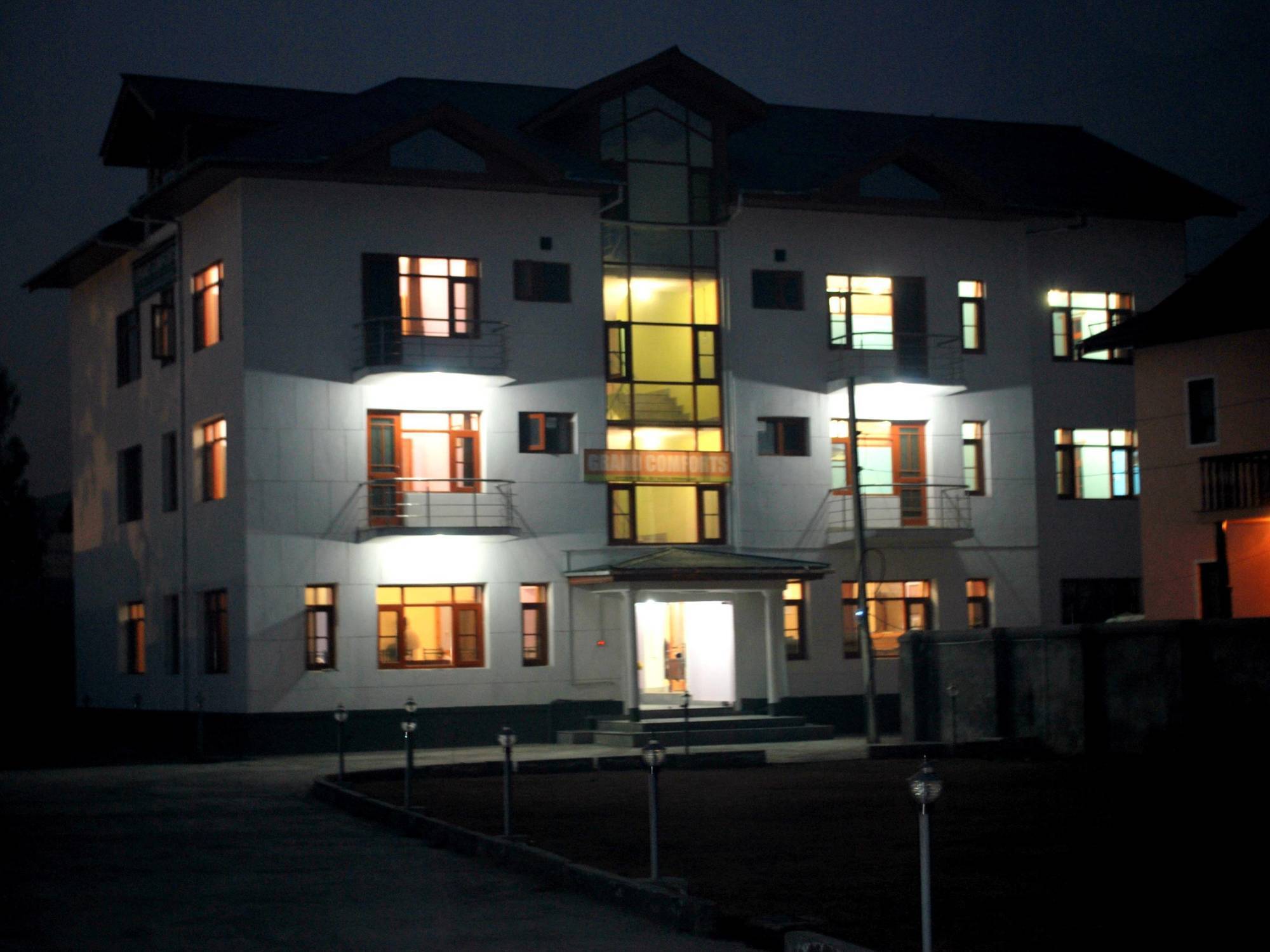 Fabhotel Grand Comforts Haidarpur Экстерьер фото